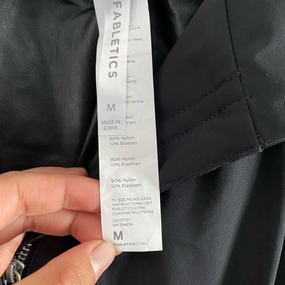 Fabletics Giana Black Oversized Jacket - Picture 6 of 9